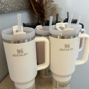 Stanley White Tumbler with Handle and Straw